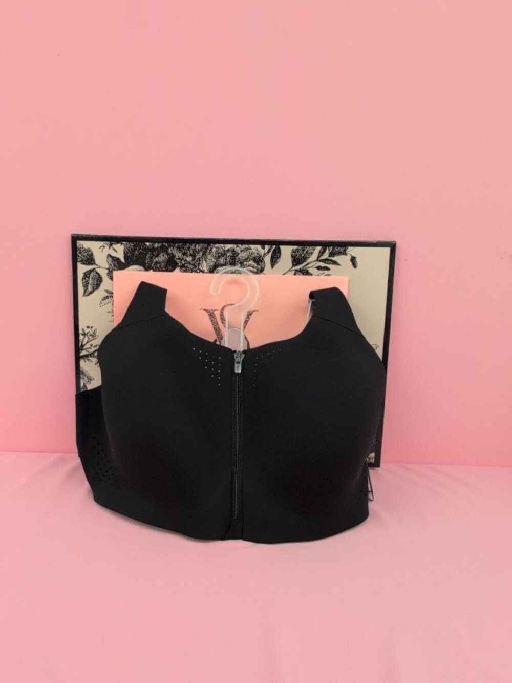 Victoria Secret VSX Featherweight Max Front Close Sports Bra 40D Black